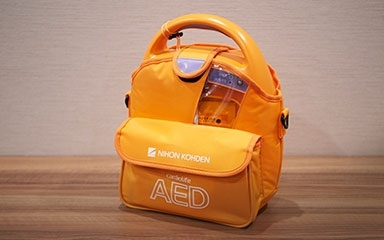 AED（自動体外除細動器）